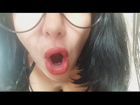 ❤️ Mel, tuum stepmom non dimittam te hodie ad scholam ... Te nimium requiro... Fuck video  at la.sayhentai.ru