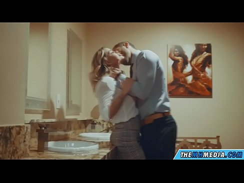 ❤️ Cum busty flava seducit in latrinae publicae Fuck video  at la.sayhentai.ru